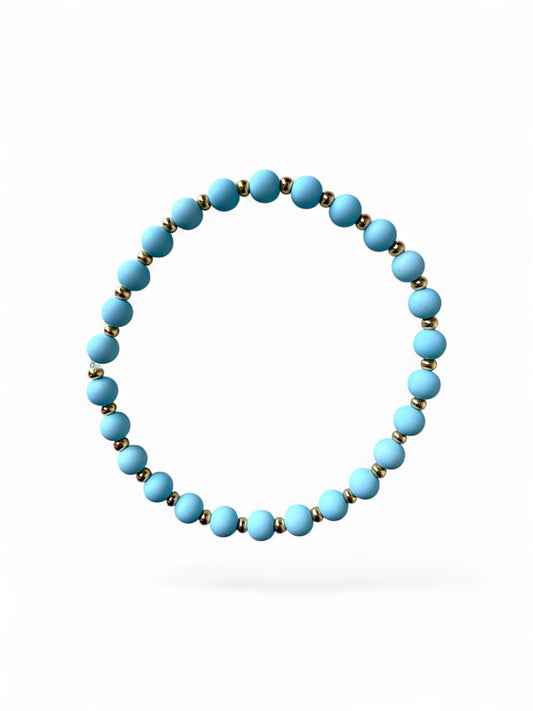 Lichtblauwe kralen armband