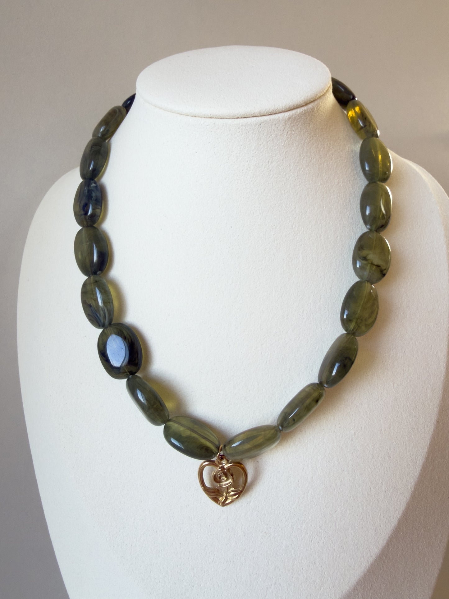 Olivia ketting olijf