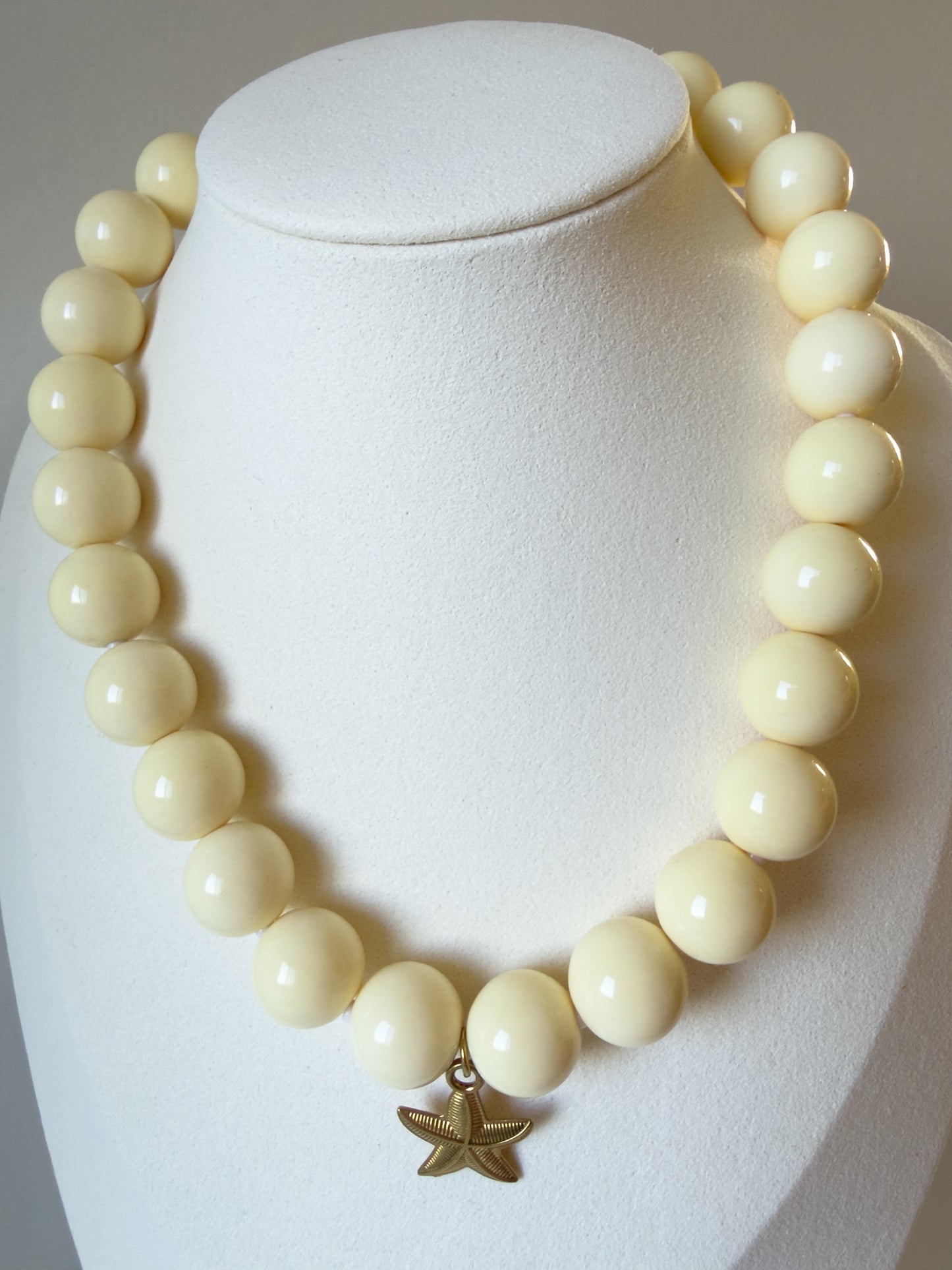 Isla ketting butter yellow met zeester