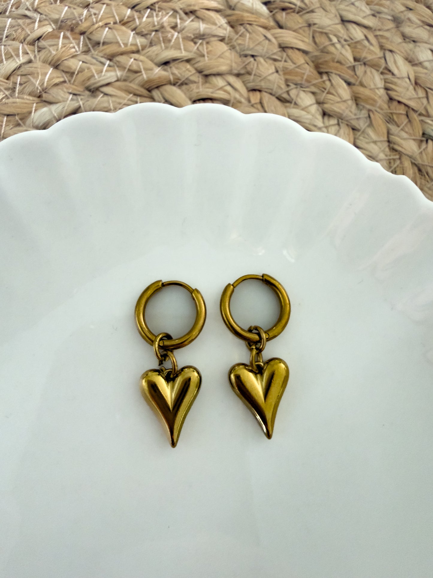 Amour Hoops