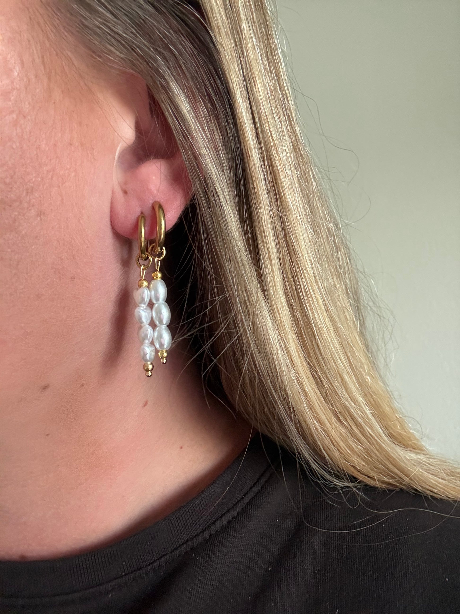 Heart Hoops gouden stainless steel hartjes oorbellen